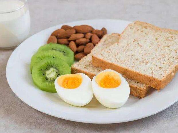 好的早餐和晚餐七个小贴士来舒缓身体 好的早餐和晚餐七个小贴士来舒缓身体